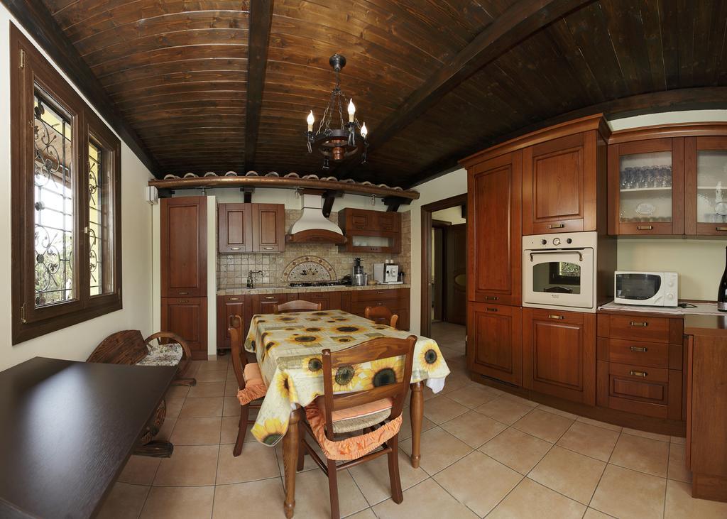 Bed and Breakfast Borgo Dei Sensi à Casumaro Extérieur photo